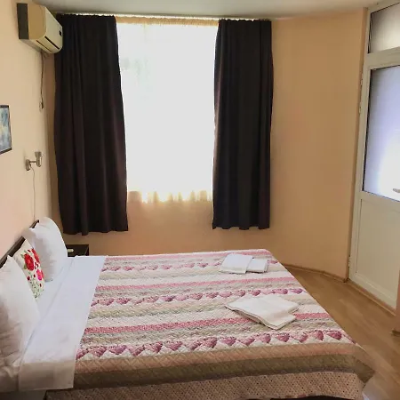 Hotel сити с безплатен паркинг *