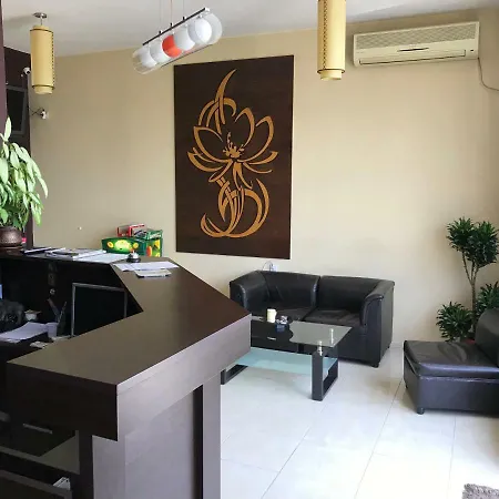 сити с безплатен паркинг Hotel