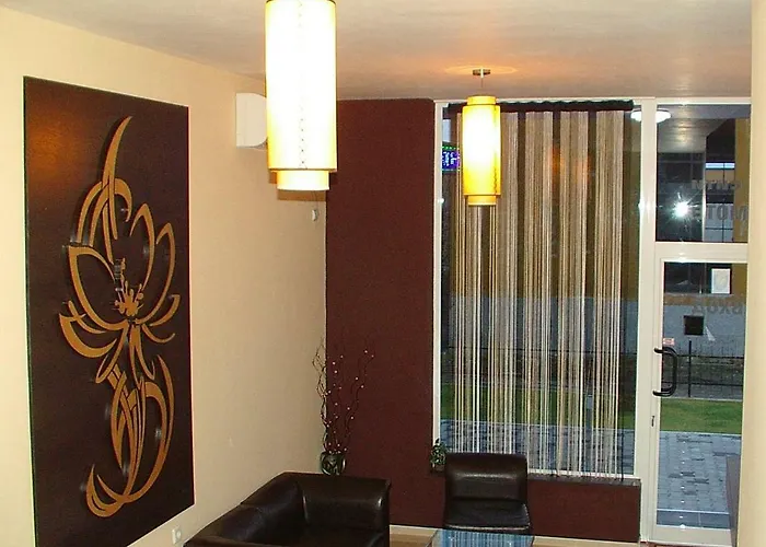 Szálloda сити с безплатен паркинг