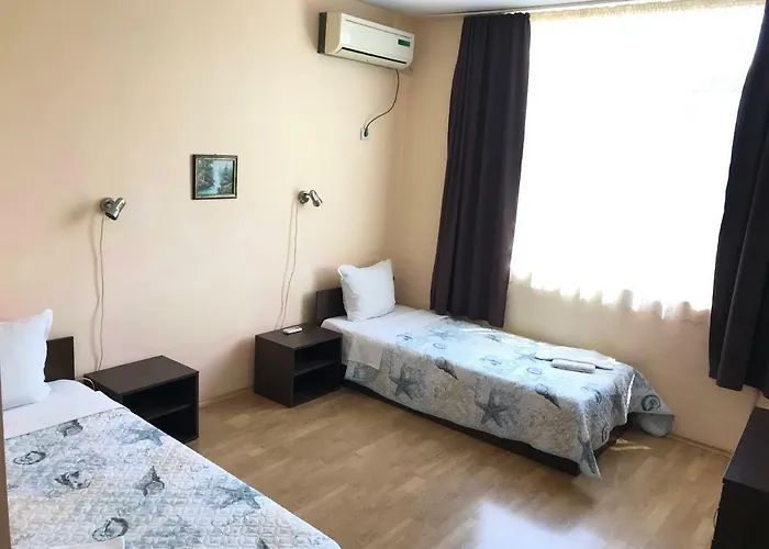 Szálloda сити с безплатен паркинг